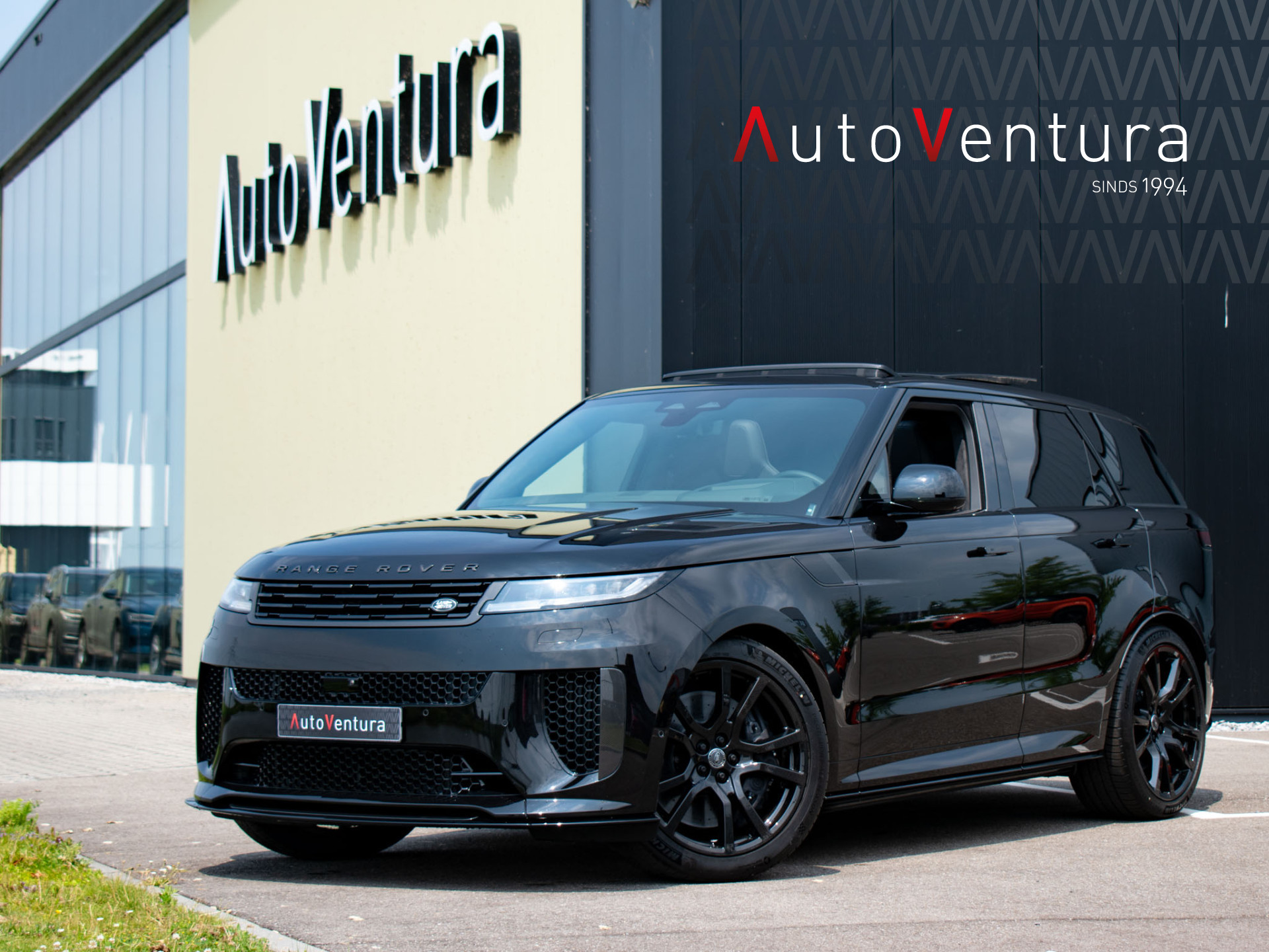 Land Rover Range Rover Sport P635 SV Edition One Obsidian Black