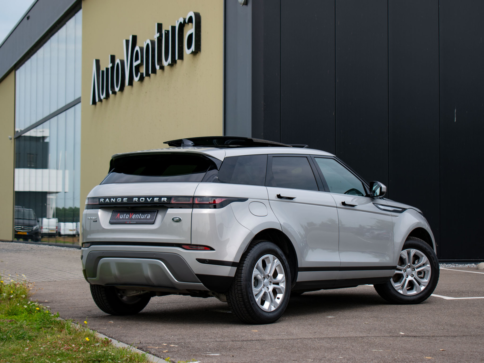 Land Rover Range Rover Evoque 1.5 P300e PHEV AWD S