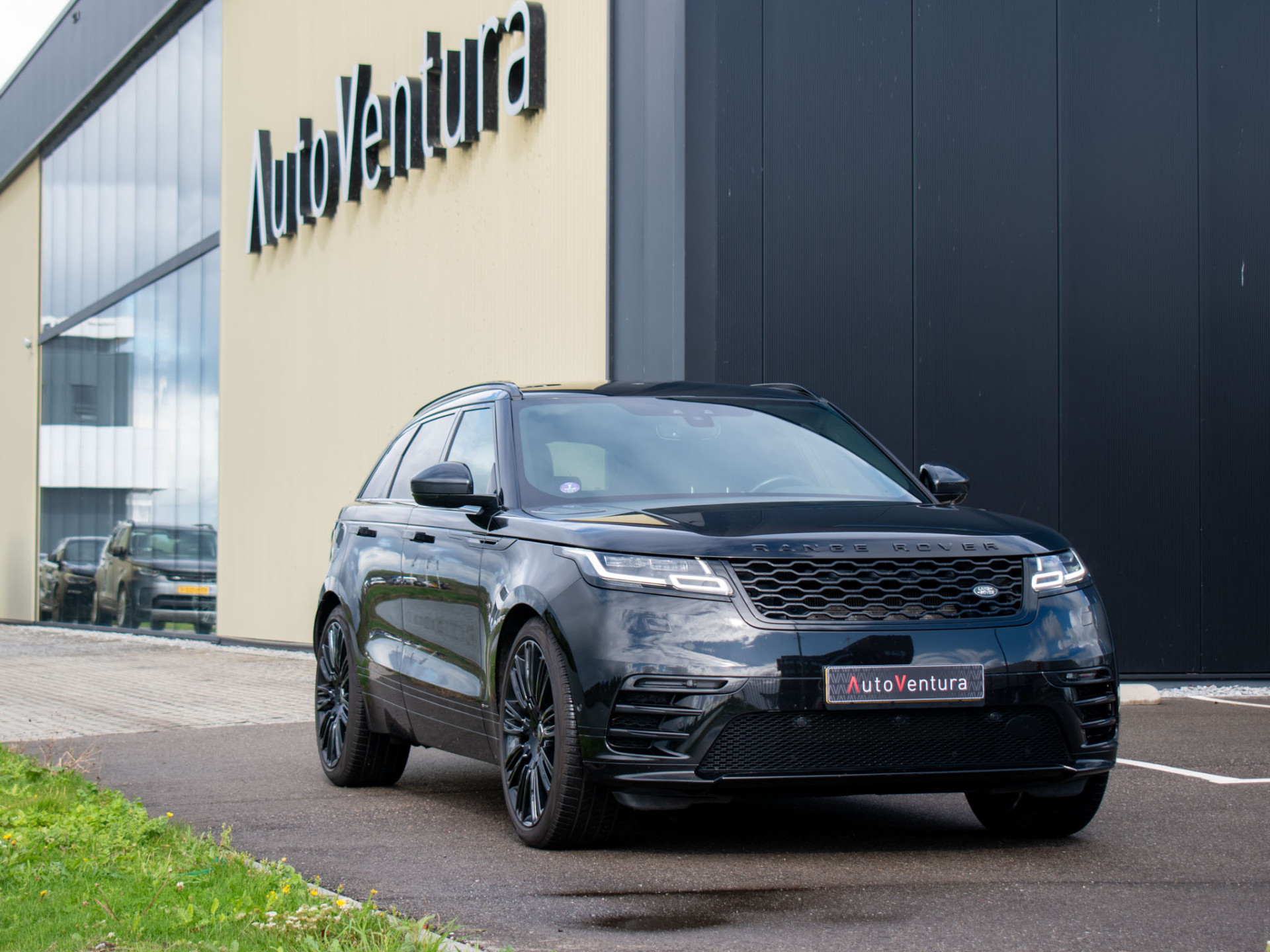 Land Rover Range Rover Velar 3.0 V6 SC AWD R-Dynamic HSE