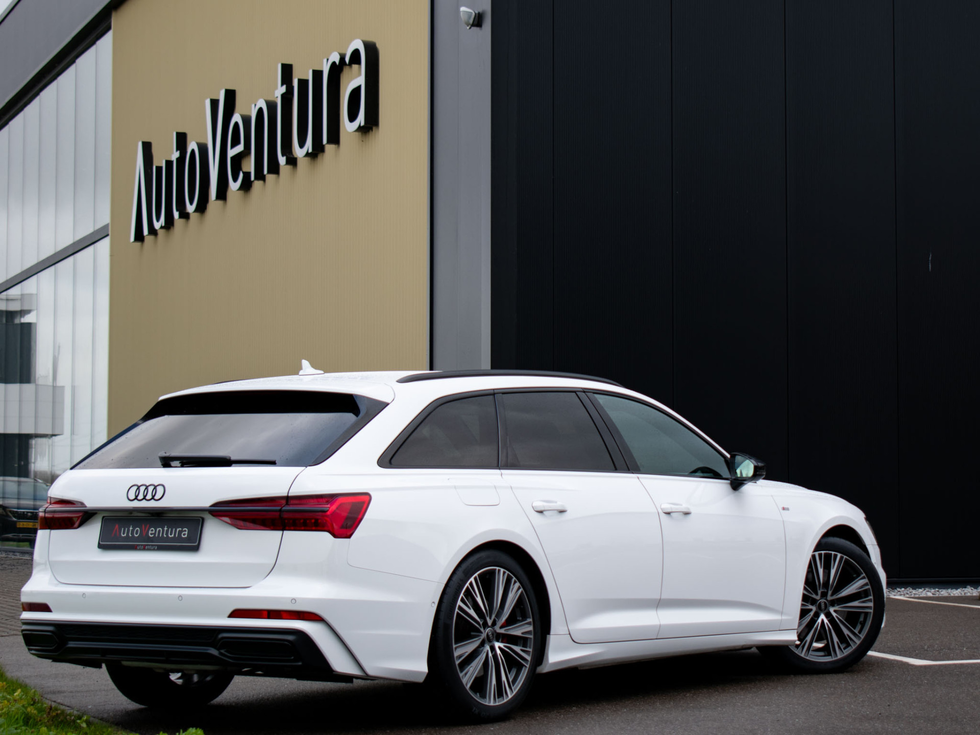 Audi A6 Avant 55 TFSI e quattro Pro Line S Competition