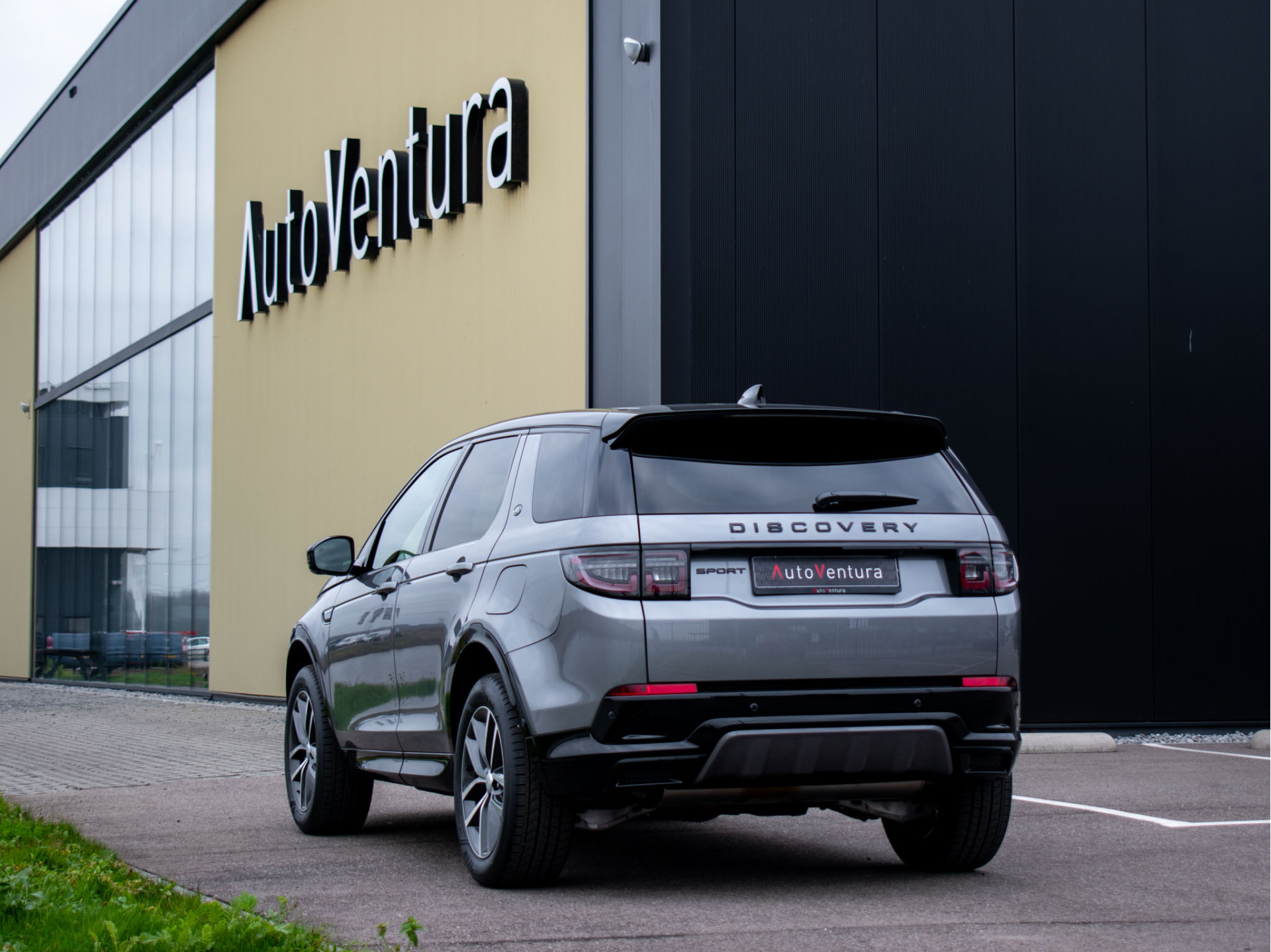 Land Rover Discovery Sport P300e PHEV Dynamic SE