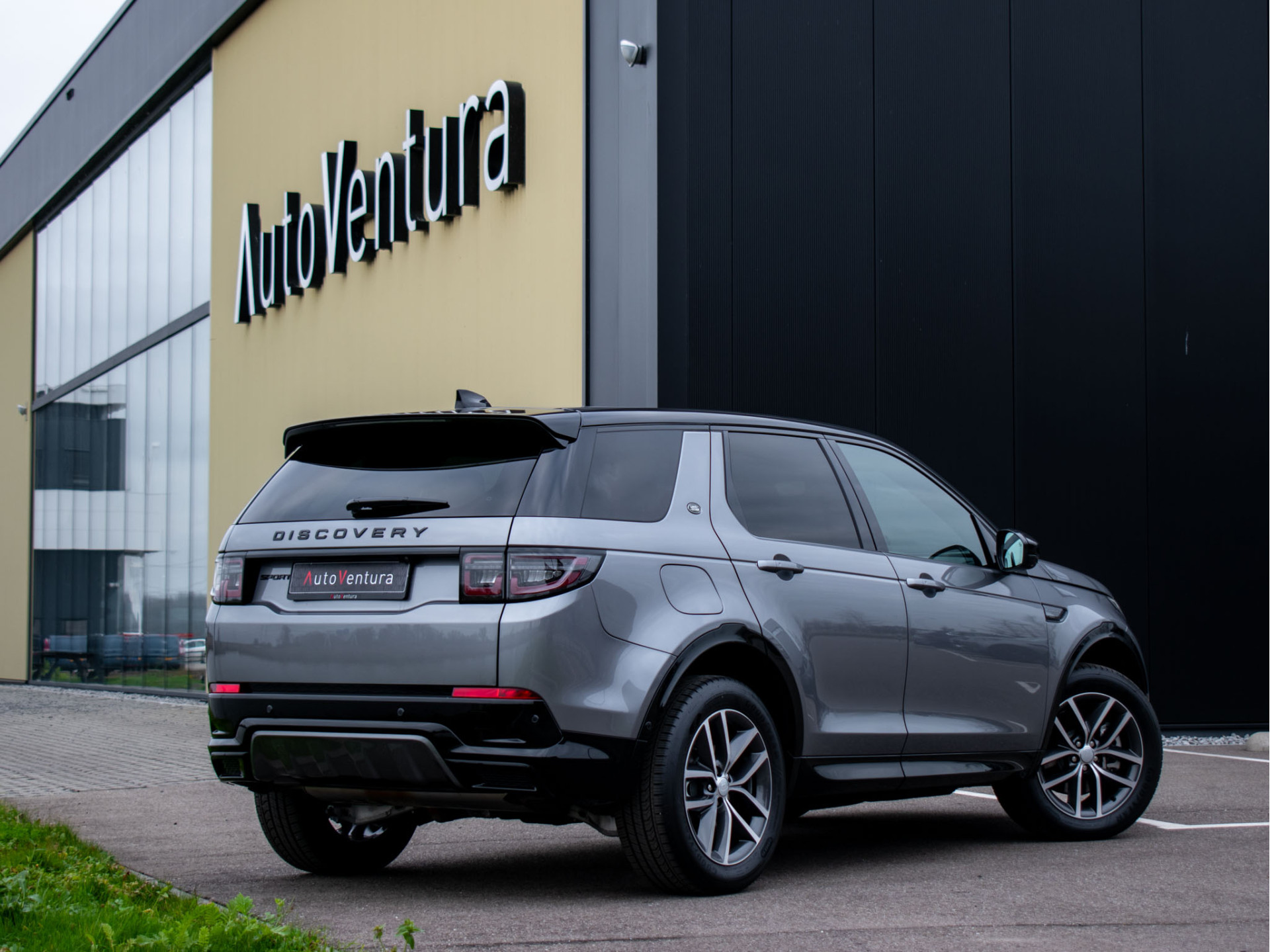 Land Rover Discovery Sport P300e PHEV Dynamic SE