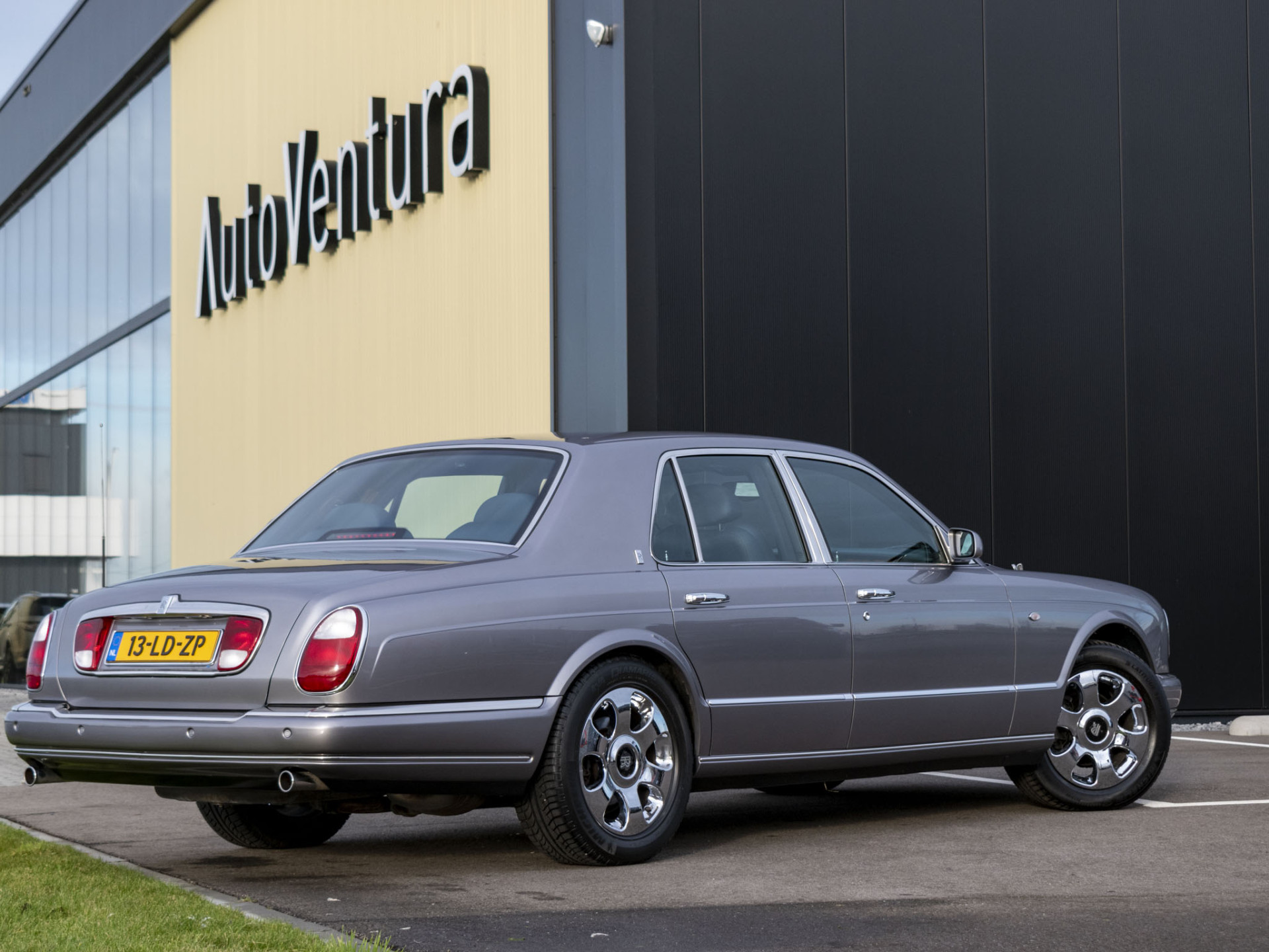 Rolls-Royce Silver Seraph 5.4 V12